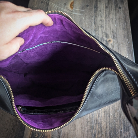 Jack French London Black Leather Expandable Shoulder Bag - Picture 8 of 14